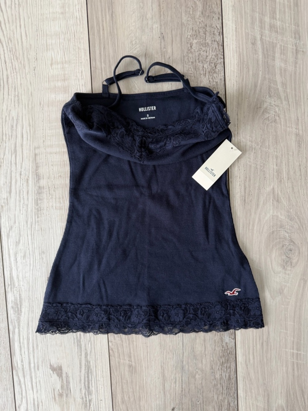 Hollister y2k lace trim cami top